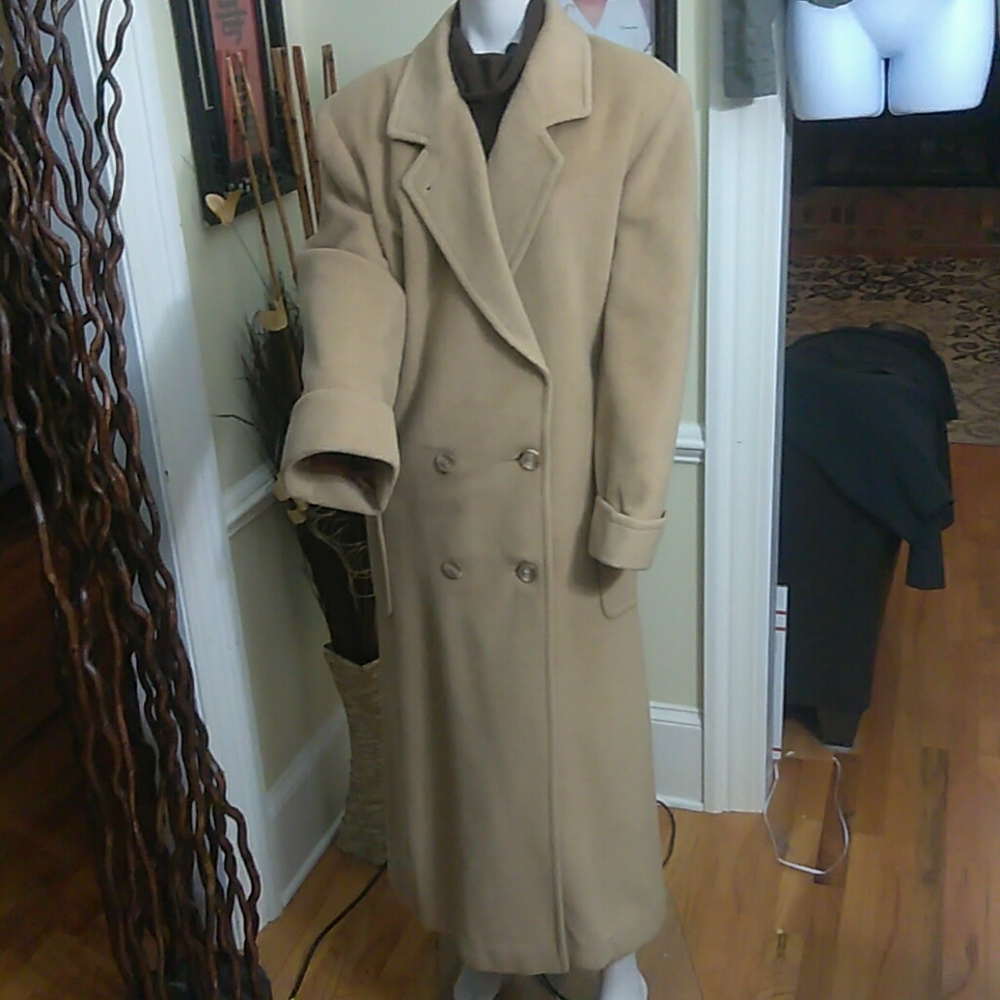 Albert Nipon 100% camel hair ladies trench coat
